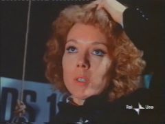 Diana Rigg removing her male disguise in "Theatre of Blood" (1973).